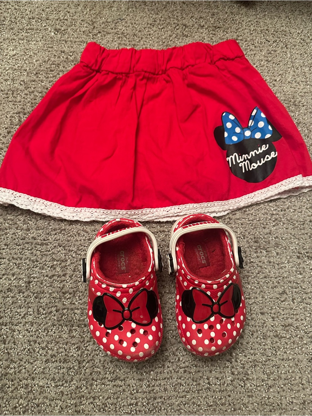 Disney Minnie Skirt & Minnie Crocs 5T Skirt Size 6 Crocs